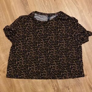 Cropped tee